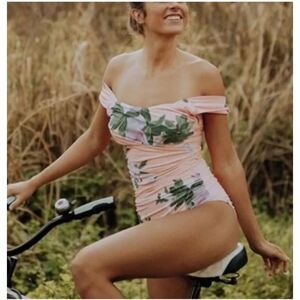 Albion Maile Pink Floral One-Piece Swimsuit M